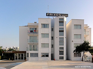 Recenze Frixos Suites Hotel v kyperské Larnace