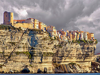 Ekonomika a turistika na Korsice
