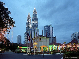 Petronas Twin Towers v Kuala Lumpur