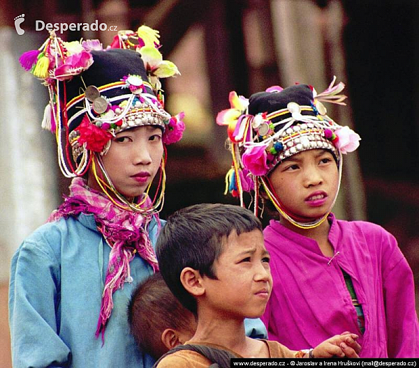 Vesnice kmene Akha (Laos)