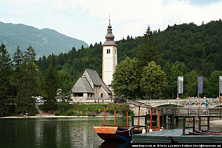 Bohinjské jezero (Slovinsko)