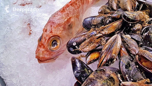 Tržiště Mercado de San Miguel v Madridu (Španělsko)