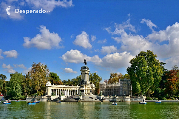 El Retiro Park v Madridu (Španělsko)
