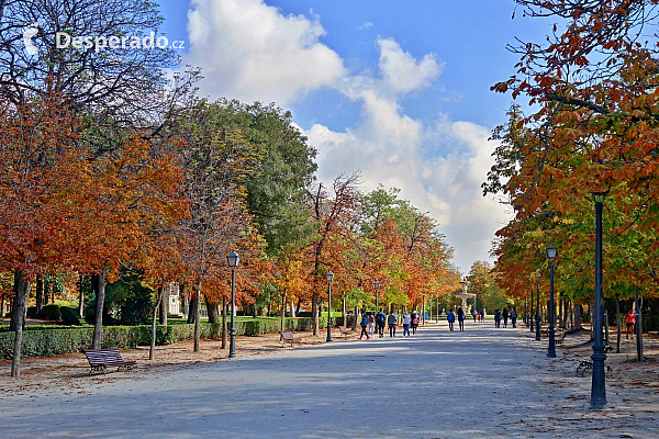 El Retiro Park v Madridu (Španělsko)