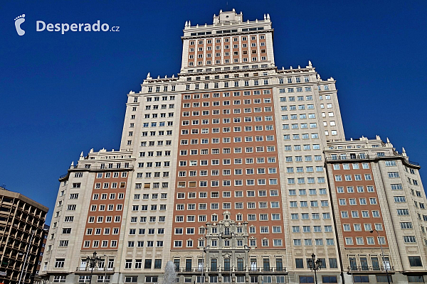 Edificio España v Madridu (Španělsko)