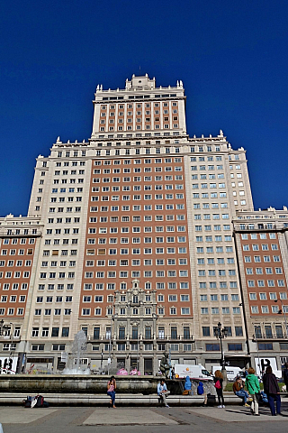 Edificio España v Madridu (Španělsko)