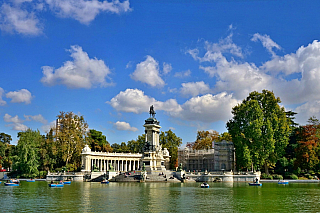 El Retiro Park v Madridu (Španělsko)