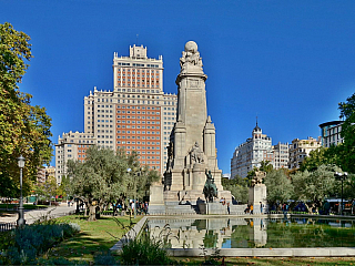 Edificio España v Madridu (Španělsko)