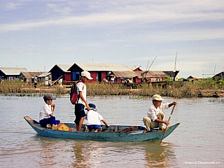 Fotogalerie ze života na jezeře Tonlé Sap v Kambodži
