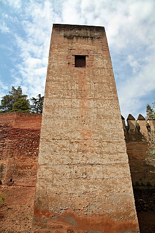 Alhambra - středověký komplex paláců a pevností nad Granadou (Andalusie - Španělsko)