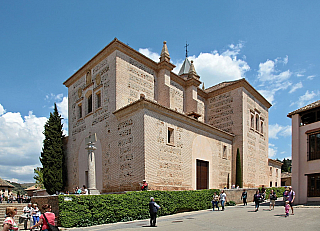 Alhambra - středověký komplex paláců a pevností nad Granadou (Andalusie - Španělsko)