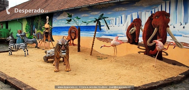 Dolní Rožínka - Krokodýl park ... se nachází nedaleko populárního westernového areálu Šiklův V obci můžete navštívat park, kde jsou dva aligátoři a děti zde uvidí populární pohádkové postavičky.