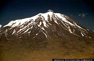 Hora Ararat z turecké strany poblíž Doğubayazıt (Turecko)