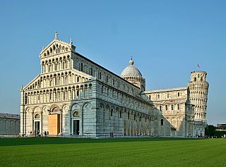 Katedrála a Šikmá věž v Pisa (Itálie)