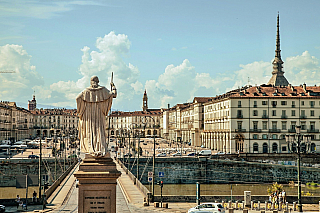 Piazza Vittorio v Turíně (Itálie)