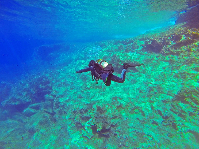 Potápění u ostrova Comino je velmi oblíbené (Malta)