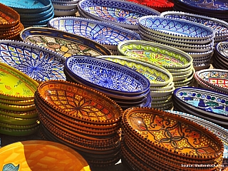 Barevná keramika (Tunisko)