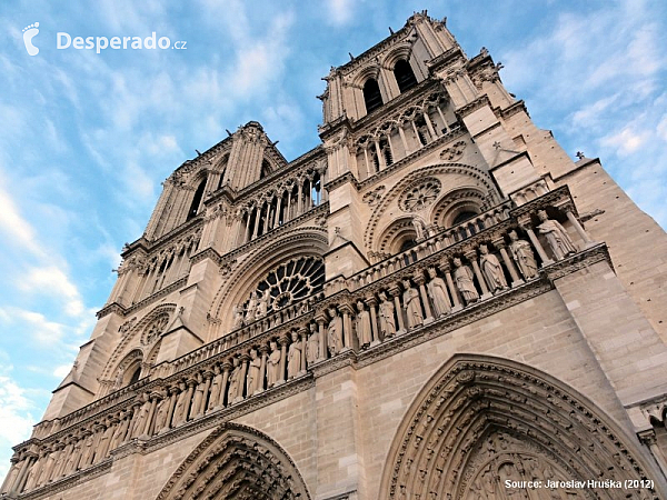 Katedrála Notre Dame v Paříži (Francie)