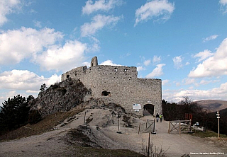 Hrad Čachtice (Slovensko)