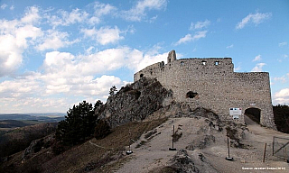 Hrad Čachtice (Slovensko)