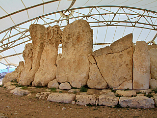 Hagar Qim – jeden z nejzachovalejších pravěkých chrámů
