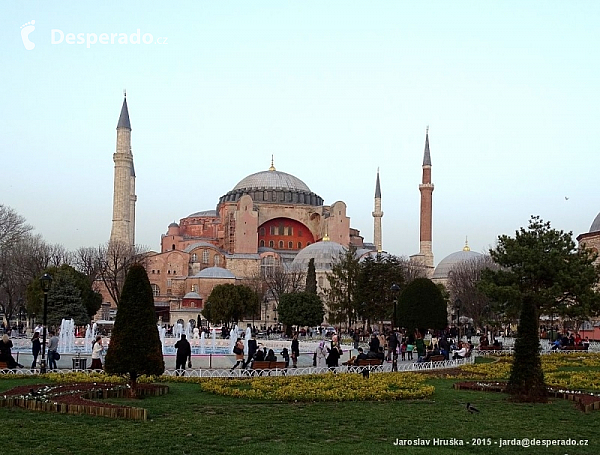 Chrám Hagia Sofia v Istanbulu (Turecko)