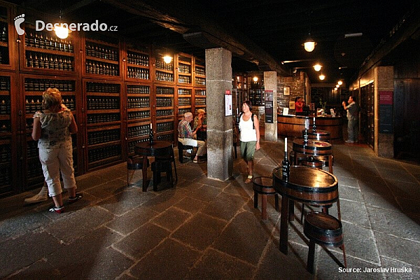 Madeirské víno (ostrov Madeira - Portugalsko)