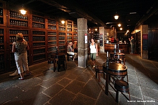 Madeirské víno (ostrov Madeira - Portugalsko)