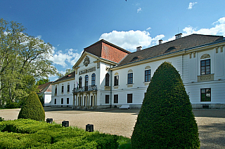 Zámek Szechenyiů v Nagycenk (Maďarsko)