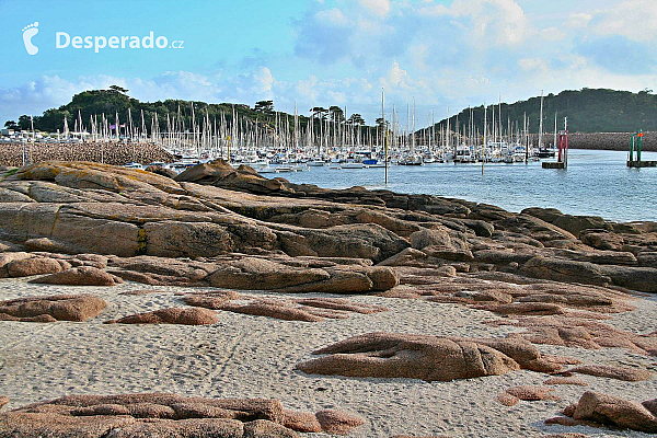 Cote de Granit Rose - Pobřeží růžové žuly (Bretaň - Francie)