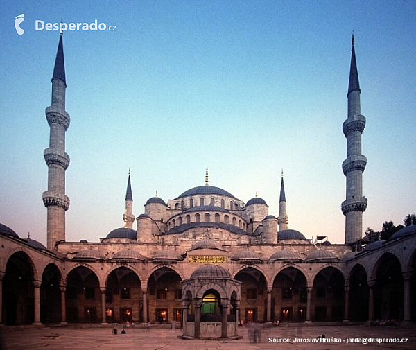 Modrá mešita v Istanbulu (Turecko)