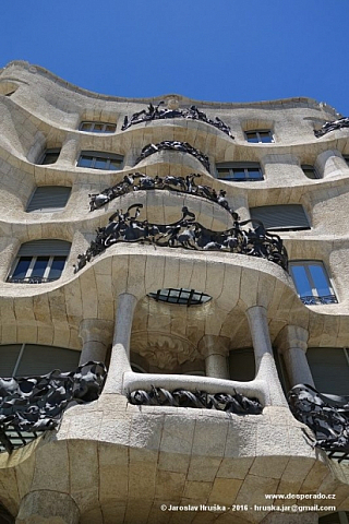 Casa Milà v Barceloně (Španělsko)