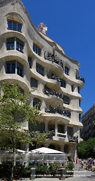 Casa Milà v Barceloně (Španělsko)