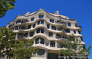 Casa Milà v Barceloně (Španělsko)