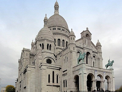 Bazilika Sacré Coeur de Montmartre v Paříži (Francie)