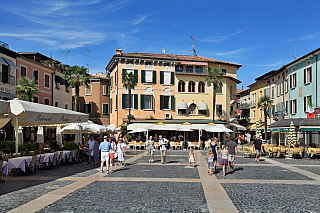 Sirmione na Lago di Garda (Itálie)