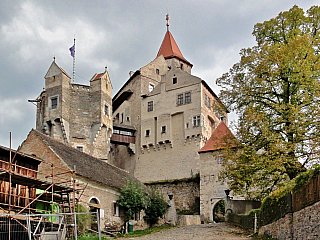 Hrad Pernštejn (video)