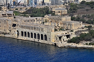 Manoel Island a pevnost Manoel Fort (Malta)