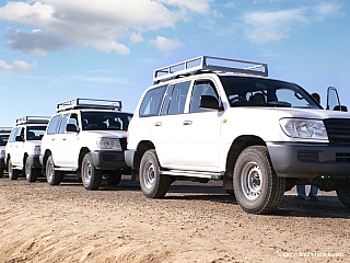 Off-roady připravené na cestu do pouště (Tunisko)