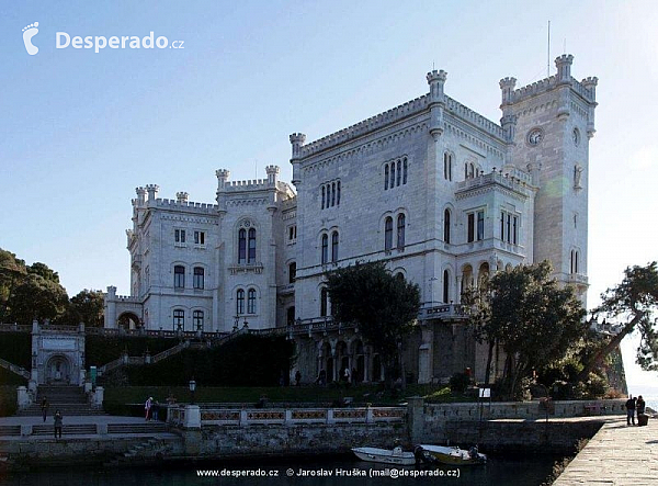 Zámek Il Castello di Miramare v Trieste (Itálie)