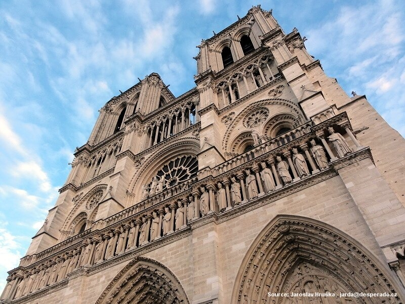 Katedrála Notre Dame v Paříži (Francie)