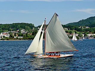 Vodní zámek Ort na břehu Traunsee (Salzkammergut - Rakousko)