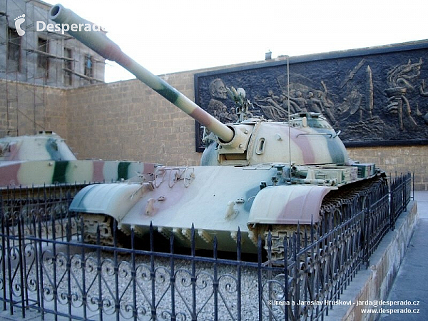 Tank T-55 ve vojenském muzeu v Káhiře (Egypt)