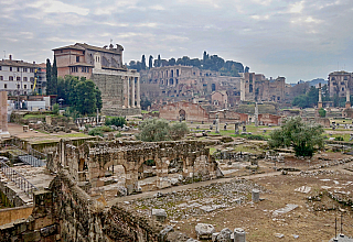 Forum Romanum v Římě (Itálie)