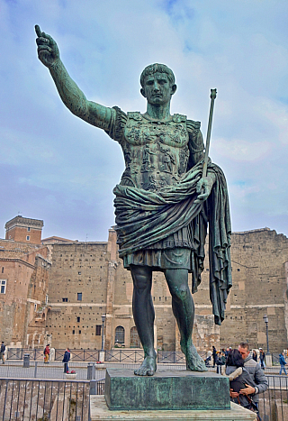 Forum Romanum v Římě (Itálie)