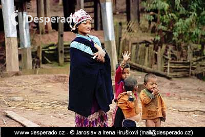 Příslušníci kmene Akha (Laos)