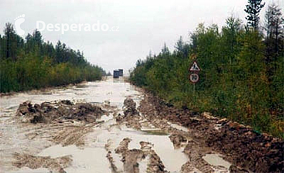 Blátivá silnice v Rusku
