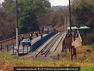 Hraniční most u Viktoriiných vodopádů (Zambie)