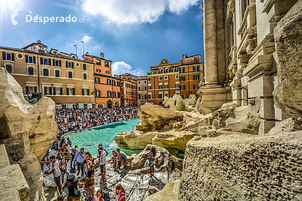 Fontana di Trevi v Římě (Itálie)