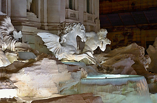 Fontana di Trevi v Římě (Itálie)